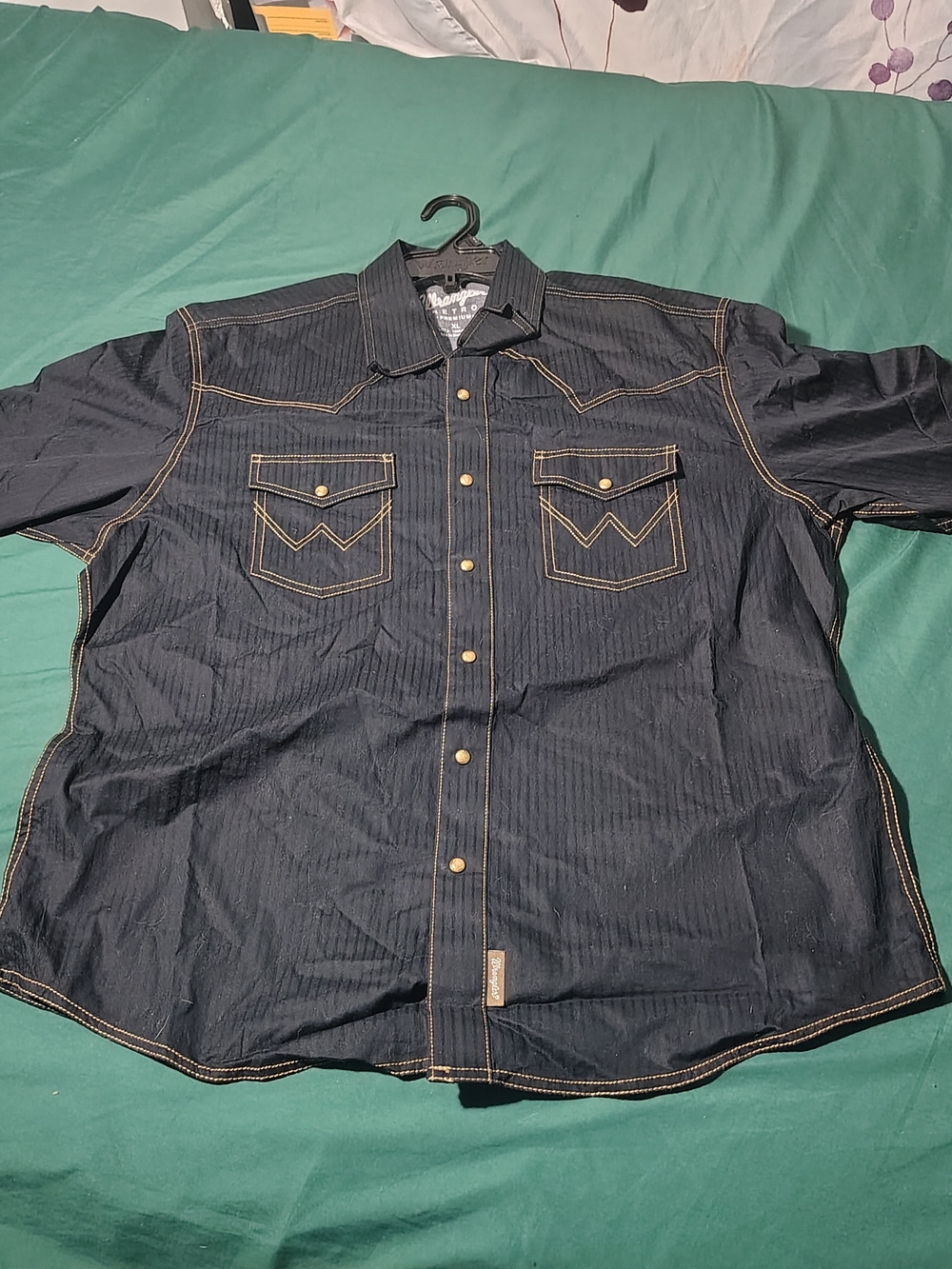 NWOT Wrangler Men’s Black Pinstripe Western Shirt - Picture 7 of 8